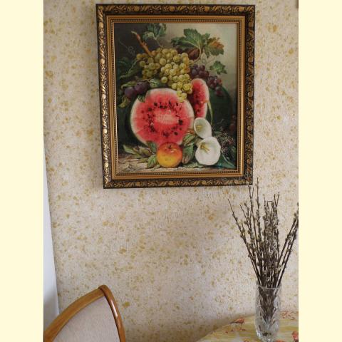 Вышивка - ткань: Аида 18 ct, техника: петит/полукрест в 4 нитки<br>Автор вышивки: Евгения Логинова <br>Оформленная вышивка в интерьере