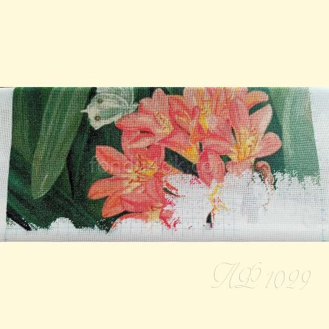 Вышивка  - ткань: Страмин-Конгресс 24 ct, техника: петит/полукрест <br>Автор вышивки: Анна Смирнова