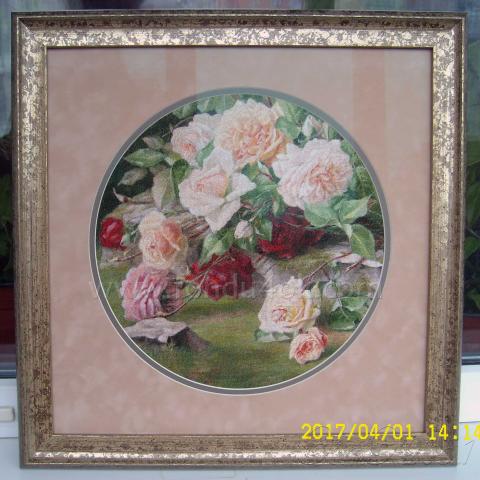 Оформленная вышивка - ткань: Страмин-Конгресс 24 ct, техника: петит/полукрест <br>Автор вышивки: Майя Ячменева (YMN)