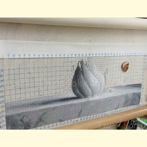 Вышивка - ткань: Страмин 24 ct, техника: петит-полукрест <br>Автор вышивки: Елена Неськина