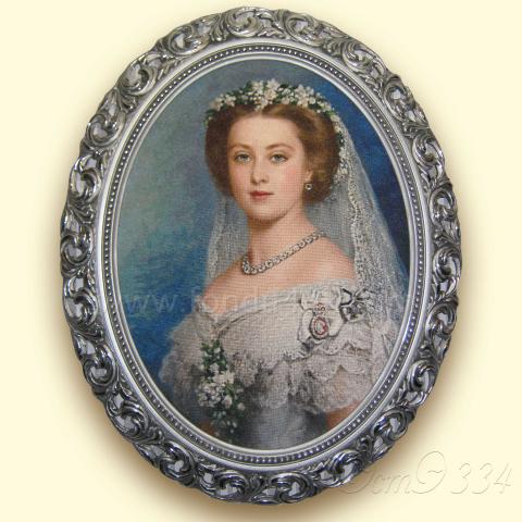 Оформленная вышивка  - ткань: Конгресс-страмин 24 ct, техника: петит-полукрест <br>Автор вышивки: Ирина Чистова (Шелли)