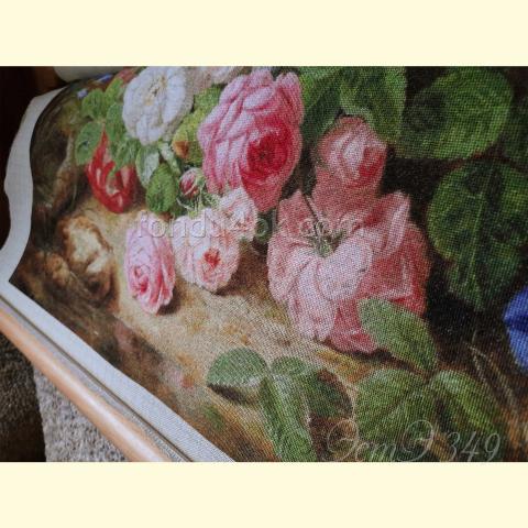 Вышивка  - ткань: Сетка гобеленовая 25 ct, техника: петит/полукрест <br>Автор вышивки: Мария Зубанова (marycia)