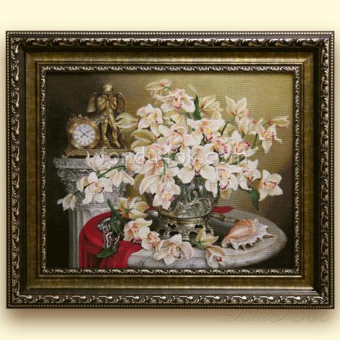 Оформленная вышивка - ткань: Конгресс-страмин 24 ct, техника: петит-полукрест <br>Автор вышивки: Алёна Быстрова (Фиалена)