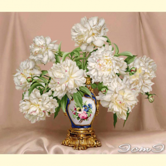 270 Peonies in Antique Vase (l)